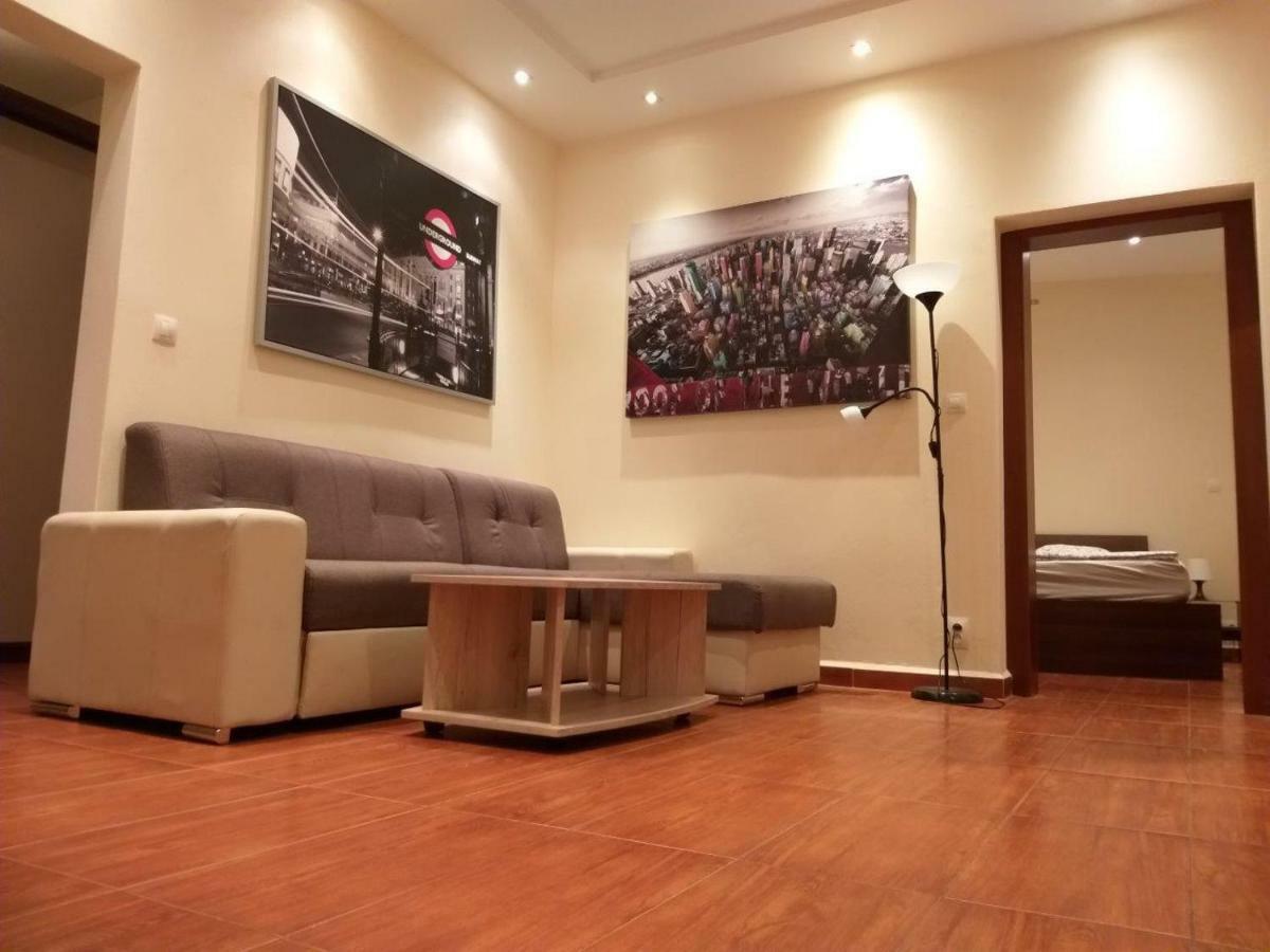 M10 Old Town Apartments 科希策 外观 照片