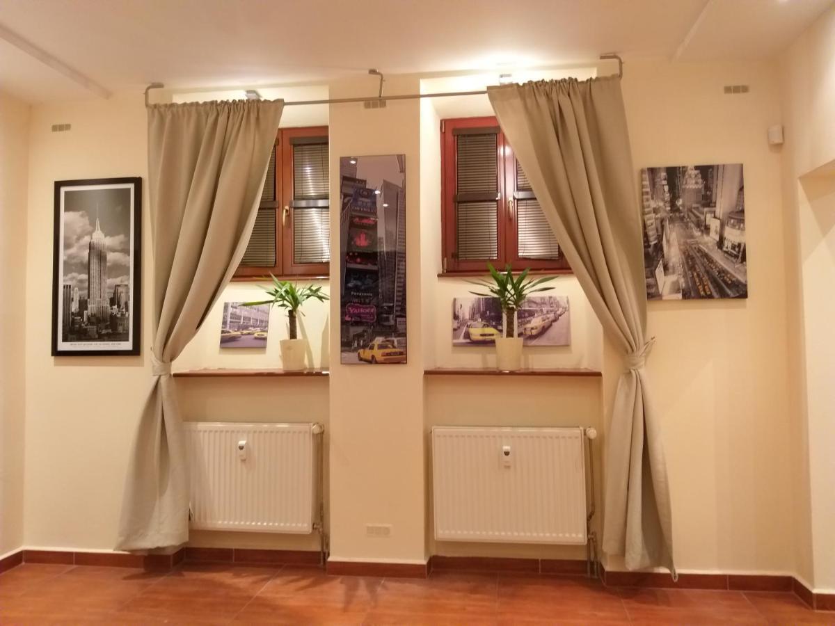 M10 Old Town Apartments 科希策 外观 照片